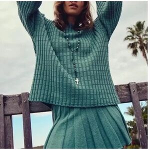 Free People FP Beach Kenzie Sweater  M  Frosty Spruce Green